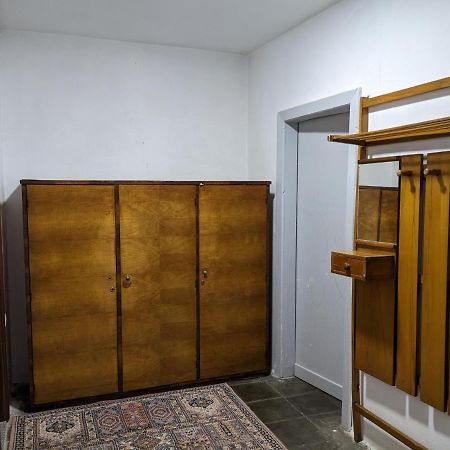 Communist Style Room Shkodër Extérieur photo
