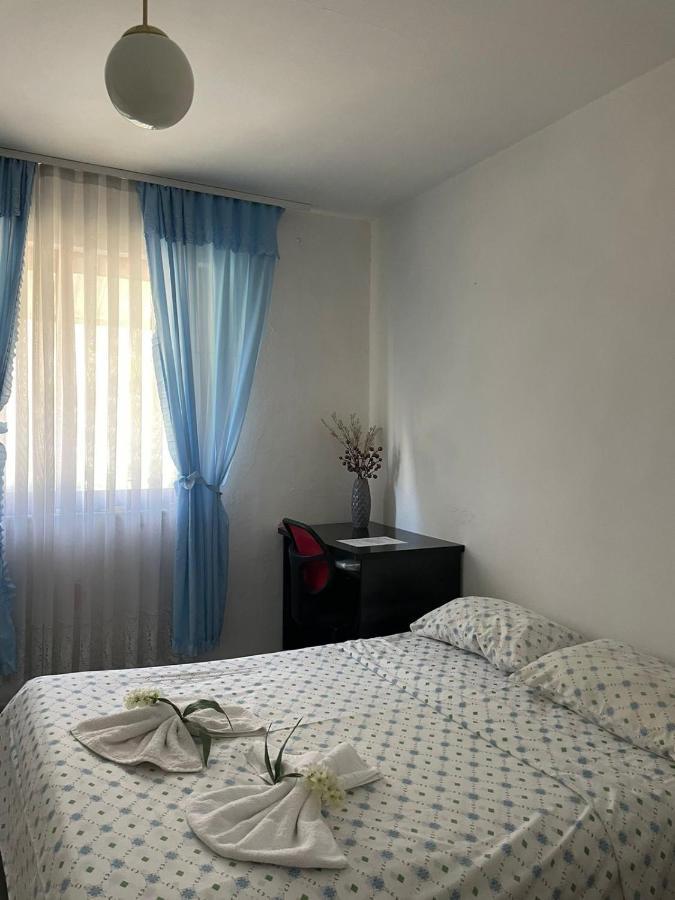 Communist Style Room Shkodër Extérieur photo